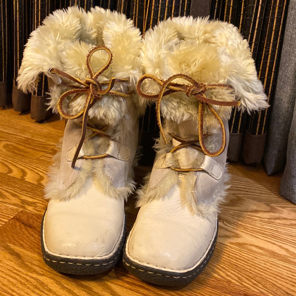 Cabelas fur boots